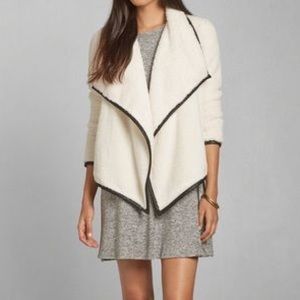 Abercrombie & Fitch Sherpa Cardigan Jacket with Black piping edge Size:Medium